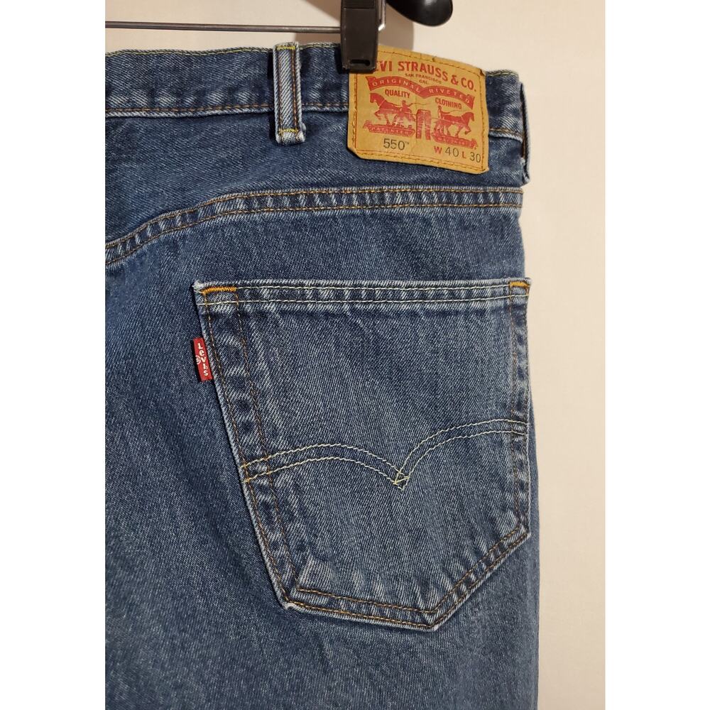 Levi's 550 Relaxed Fit Men's 40x30 Medium Wash Straight Leg Denim Blue Jeans - Picture 7 of 13